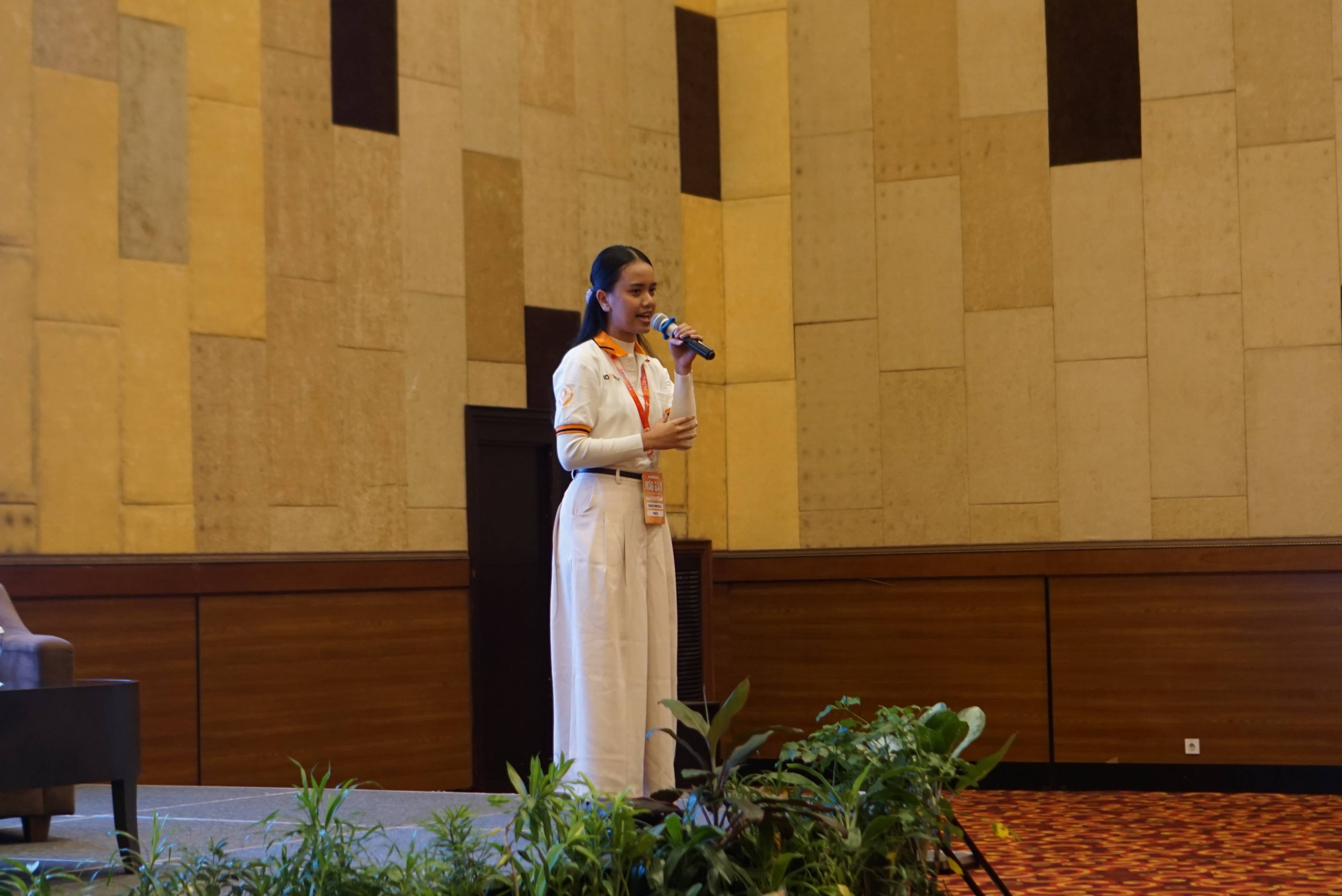 Presentasi Company Profile PT INDONAV TEKNOLOGI oleh Divara